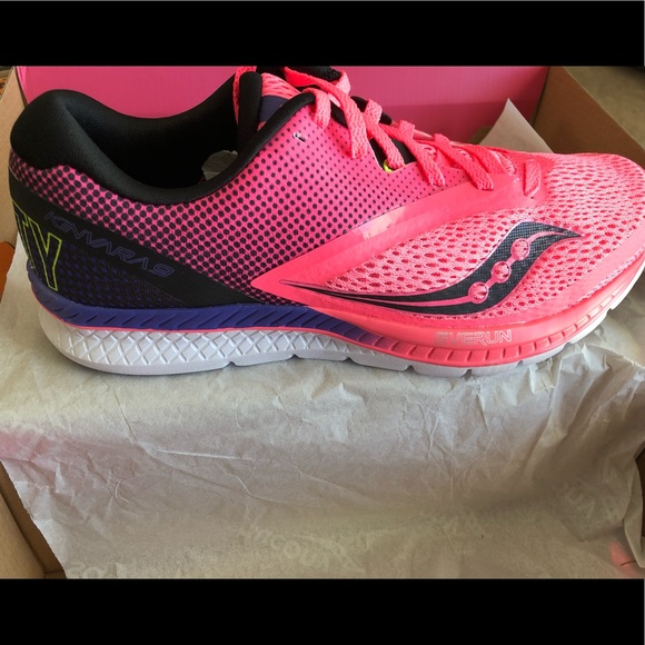 New Womens Saucony Breast Cancer Awareness Shoe - Picture 4 of 7